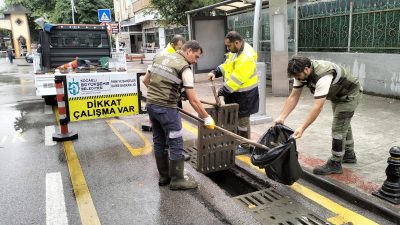 Kocaeli Büyükşehir Belediyesi, kuvvetli yağış uyarılarının ardından kent genelinde teyakkuza