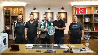 Hodri Meydan Taraftarlar Derneği Başkanı Enver Güler, yönetimi ve Kocaelispor