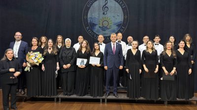 Gölcük Belediyesi Konservatuvarı bünyesinde eğitim alan öğrenciler tarafından, Şef Ömer
