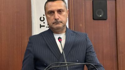 İzmit Belediyesi Temmuz Ayı Meclis Toplantısı'nda konuşan MHP'li Meclis Üyesi