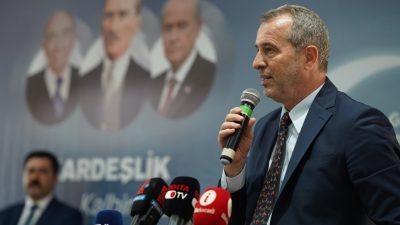 MHP Kocaeli Milletvekili Saffet Sancaklı, MHP Gölcük İlçe Kongresi'nde yaptığı