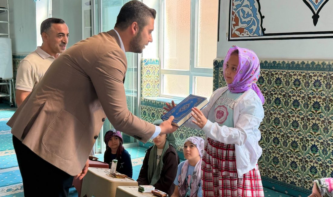 AK Parti İzmit İlçe Gençlik Kolları Başkanı Eyüp Akbal, yaz