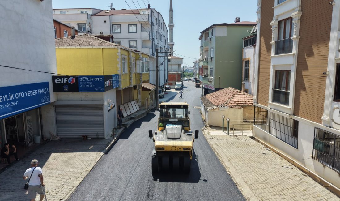 Gebze Belediyesi Fen İşleri Müdürlüğü ekipleri, ilçe genelinde yürüttüğü üstyapı