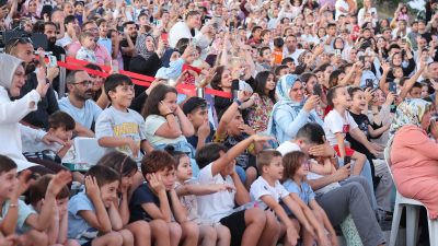 Gebze Belediyesi tarafından düzenlenen Eskihisar Kalesi Kültür Sanat Akşamları, bu