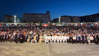 Kocaeli Büyükşehir Belediye Başkanı Tahir Büyükakın, 15 Temmuz Demokrasi ve