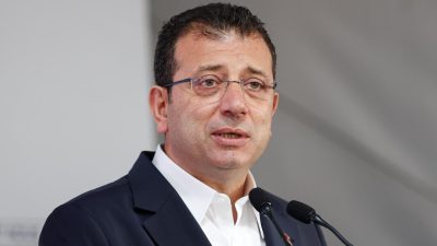 Ekrem İmamoğlu, İzmit Belediye Başkanı Fatma Kaplan Hürriyet’in tutuklanmasının ardından