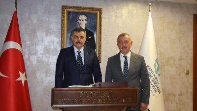 İçişleri Bakanı Mustafa Çiftçi, Kocaeli programı kapsamında Kocaeli Büyükşehir Belediyesi'ni