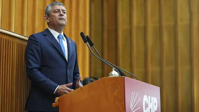 CHP Genel Başkanı Özgür Özel'in TBMM'deki son grup toplantısında yeni