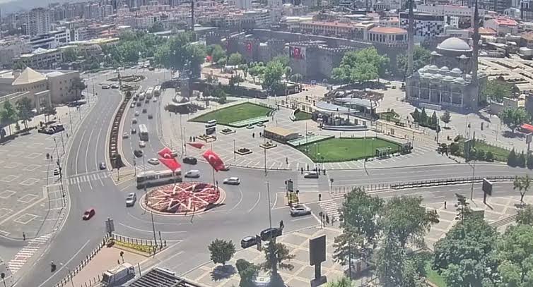 Gebze Belediyesi, Hacıhalil Mahallesi'nde inşa edilecek 1.294 metrekarelik Cumhuriyet Meydanı