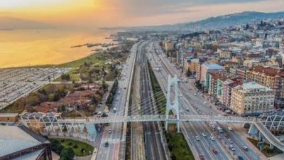 
Türkiye'nin sanayi merkezlerinden biri olan Kocaeli, üretim gücü, ihracat kapasitesi