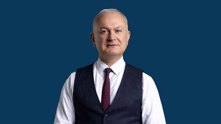 Karamürsel Belediye Başkanı Ahmet Çalık, belediye olarak Karamürselli gençlere destek