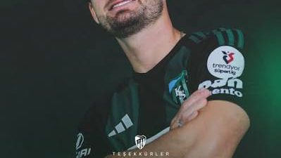 Kocaelispor, yeni sezon kadro yapılanması kapsamında Polonyalı orta saha oyuncusu