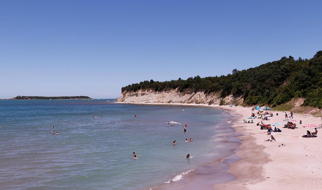 Kandıra Kaymakamlığı, olumsuz hava ve deniz şartları nedeniyle 23 Temmuz