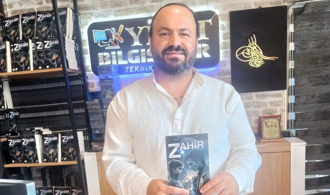 Gölcüklü yazar, tiyatro yönetmeni ve oyuncu Ahmet Koçyiğit, ikinci baskısı