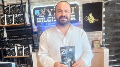 Gölcüklü yazar, tiyatro yönetmeni ve oyuncu Ahmet Koçyiğit, ikinci baskısı