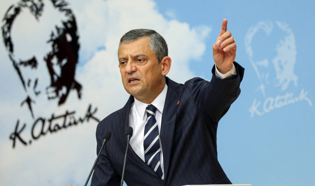 Yeni Parti Kocaeli İl Başkanı Erdem Arcan, Genel Başkan Özgür