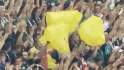Kocaelispor ile Amedspor arasında 24 Ağustos’ta oynanan karşılaşmada tribünlerde sarı