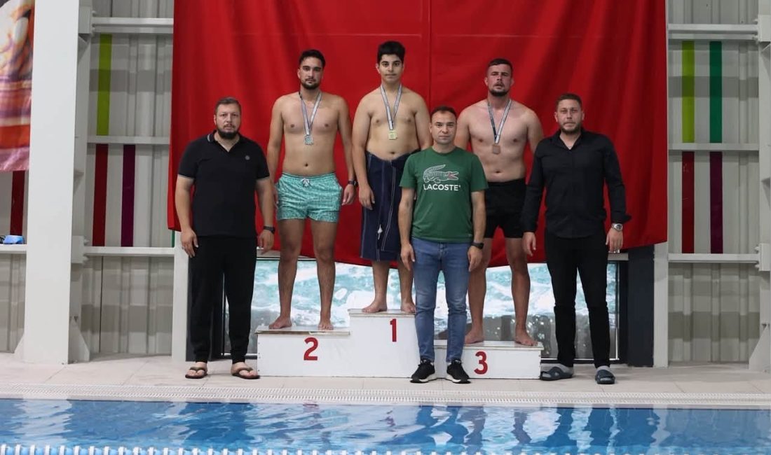 Kocaeli Ülkü Ocakları İl Başkanlığı tarafından düzenlenen ilçeler arası yüzme