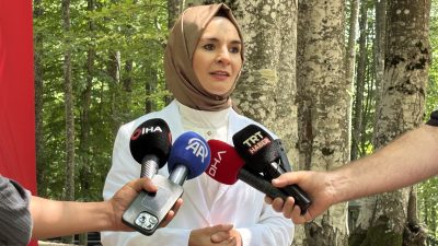 Aile ve Sosyal Hizmetler Bakanı Mahinur Özdemir Göktaş, şehit yakınları