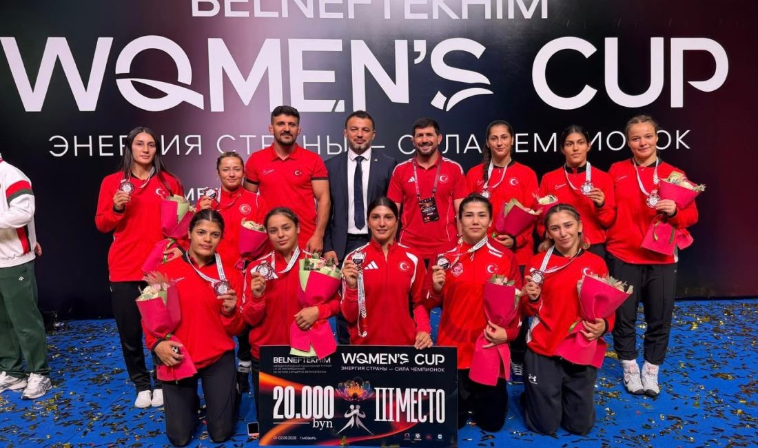Belarus'ta düzenlenen U23 Belneftekhim Women’s Cup'ta mücadele eden Kadın Güreş