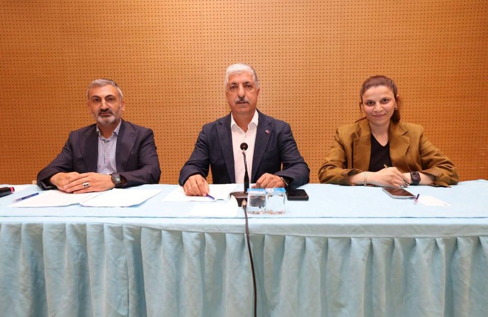 Dilovası Belediye Başkanı Ramazan Ömeroğlu, Ağustos ayı meclis toplantısında Cumhuriyet