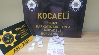 Kocaeli’de polis ekiplerince düzenlenen uyuşturucu operasyonlarında gözaltına alınan 11 şüpheliden