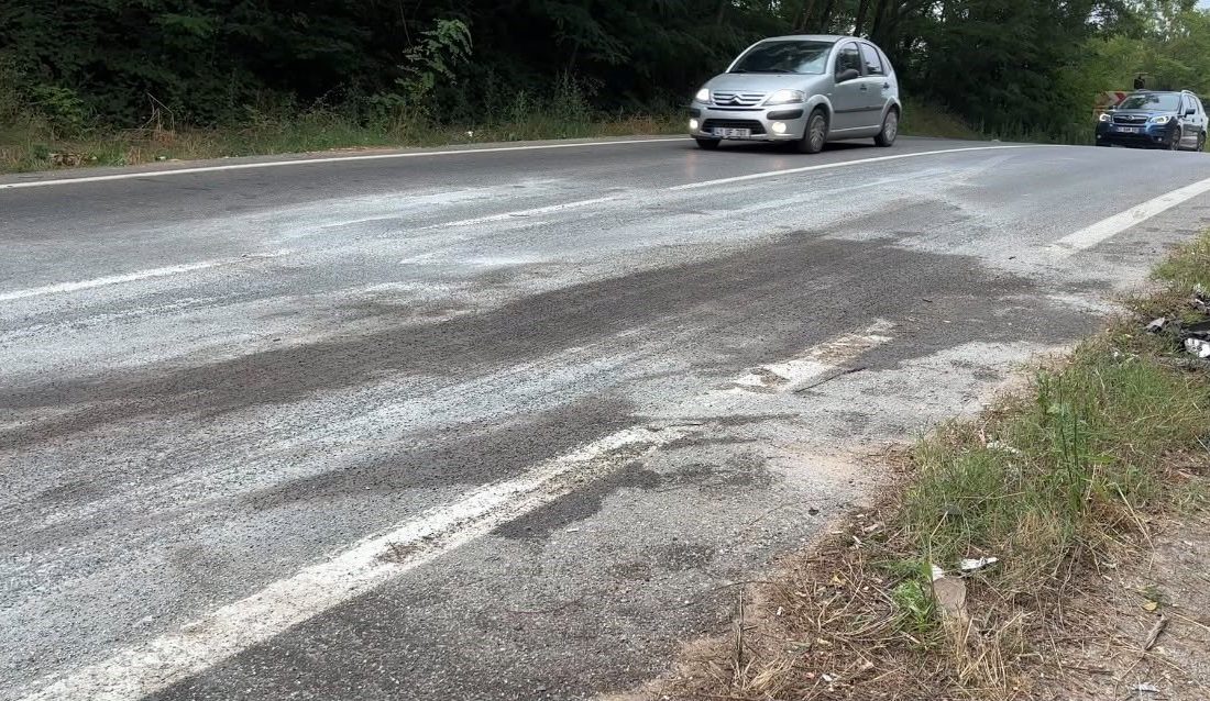 Kocaeli’nin Kandıra ilçesinde iki aracın çarpışması sonucu meydana gelen trafik