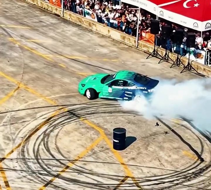 Kocaeli’nin Gebze ilçesinde bu yıl ikincisi düzenlenen Drift Festivali, modifiye
