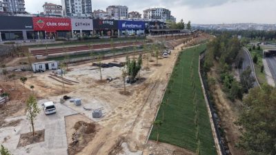 Çayırova'da belediye ekiplerince park ve yeşil alanlarda bakım, onarım ve