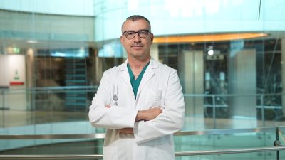Çocukluk ve gençlik döneminde sık görülen karın ağrısının uzun sürmesi