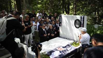 Beşiktaş Kulübünün Onursal Başkanı Süleyman Seba, vefatının 12. yıl dönümünde