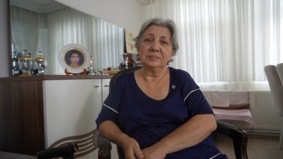 Kocaeli'de 17 Ağustos 1999 Marmara Depremi'nde enkazdan sağ çıkarılan ancak
