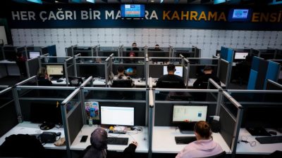 Kocaeli Büyükşehir Belediyesi’nin "Çek-İlet" uygulaması, vatandaşların talep, öneri ve şikayetlerini