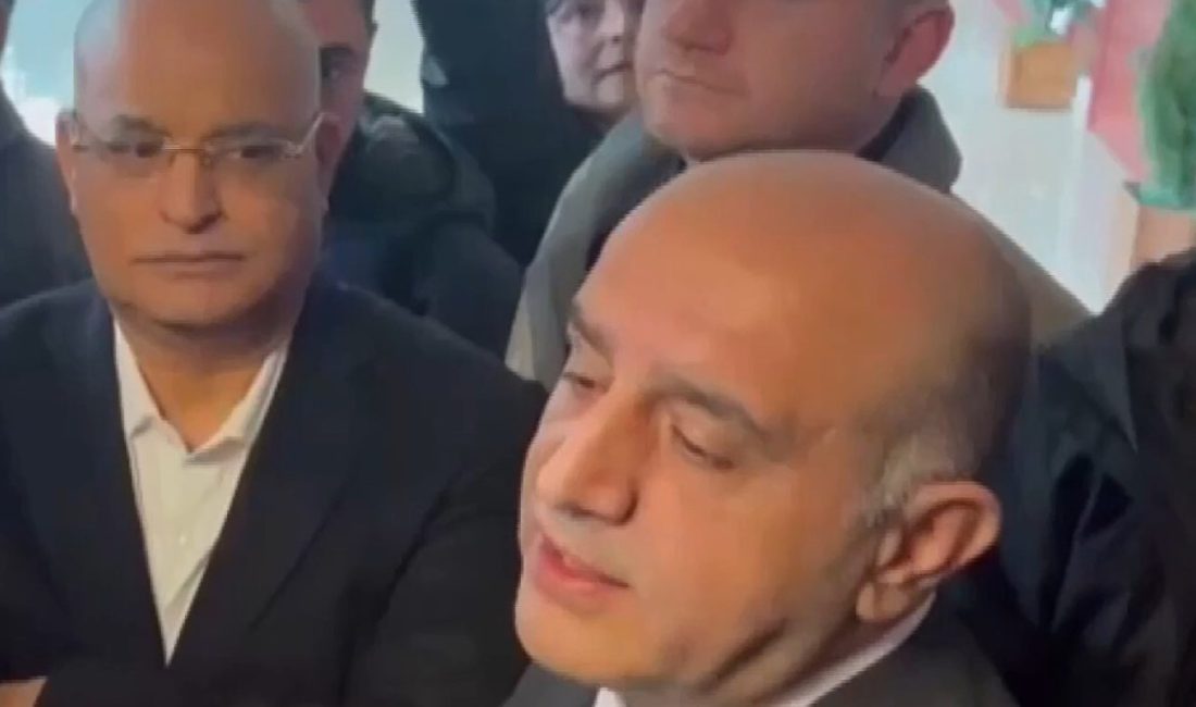 Belediye başkanlarına rüşvet verilerek ihale süreçlerinin organize edildiği iddiasıyla, liderliğini