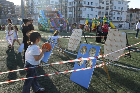 Darıca Belediyesi tarafından düzenlenen Yaz Spor Okulları’nda 3 bin 300
