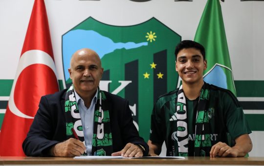 Süper Lig ekiplerinden Kocaelispor, Gençlerbirliği forması giyen orta saha oyuncusu