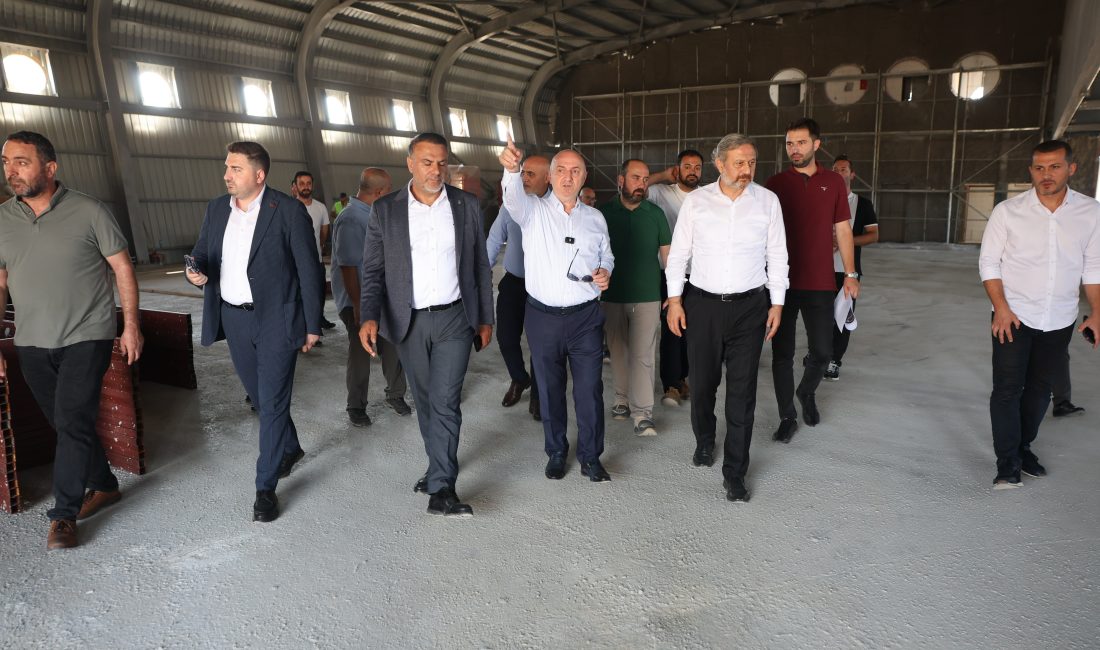 Kocaeli’nin Darıca ilçesinde yapımı devam eden Atatürk Caddesi Spor Kompleksi