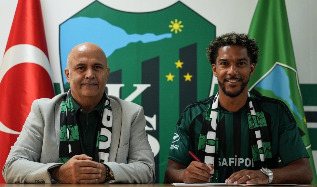 Trendyol Süper Lig ekibi Kocaelispor, Fransız forvet Florian Aye ile