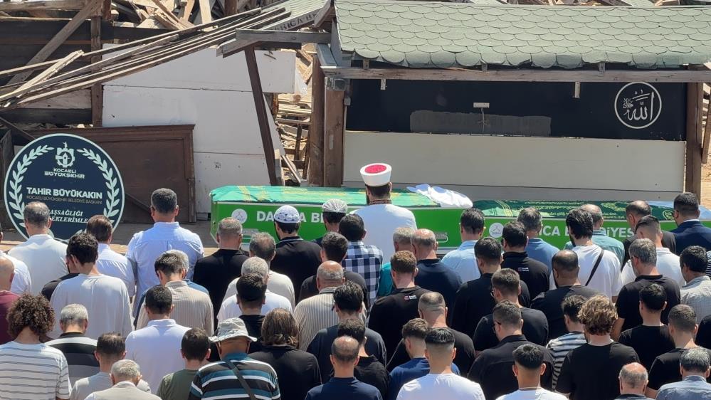 Kocaeli'nin Darıca ilçesinde cansız bedenleri bulunan 3 kardeşin ölümüne ilişkin