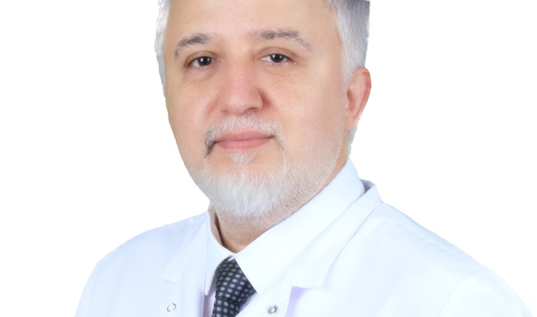 Kardiyoloji Uzmanı Doç. Dr. Emrah Özdemir, ani başlayan göğüs ağrısının