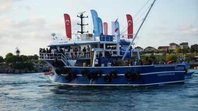 Kocaeli’nin Kandıra ilçesinde 2026-2027 su ürünleri av sezonunun başlaması dolayısıyla