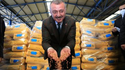 Kocaeli Büyükşehir Belediyesi’nin Kandıra’da hayata geçirdiği Tarımsal Ürün Depolama ve