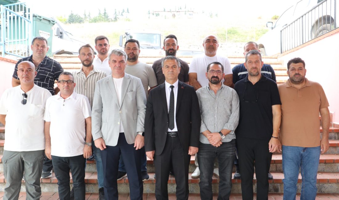 İzmit Belediyesi Başkan Vekili Lütfü Obuz ve Başkan Yardımcısı Hamil