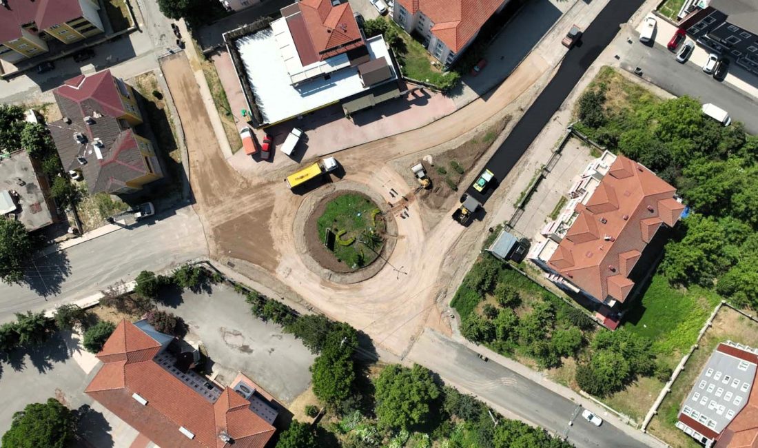Kocaeli Büyükşehir Belediyesi, Gölcük’ün Çiftlik Mahallesi’nde sürdürdüğü üstyapı yenileme çalışmalarına