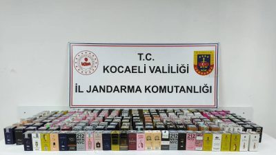Kocaeli’nin Dilovası ilçesinde jandarma ekiplerince durdurulan araçta, piyasa değeri yaklaşık