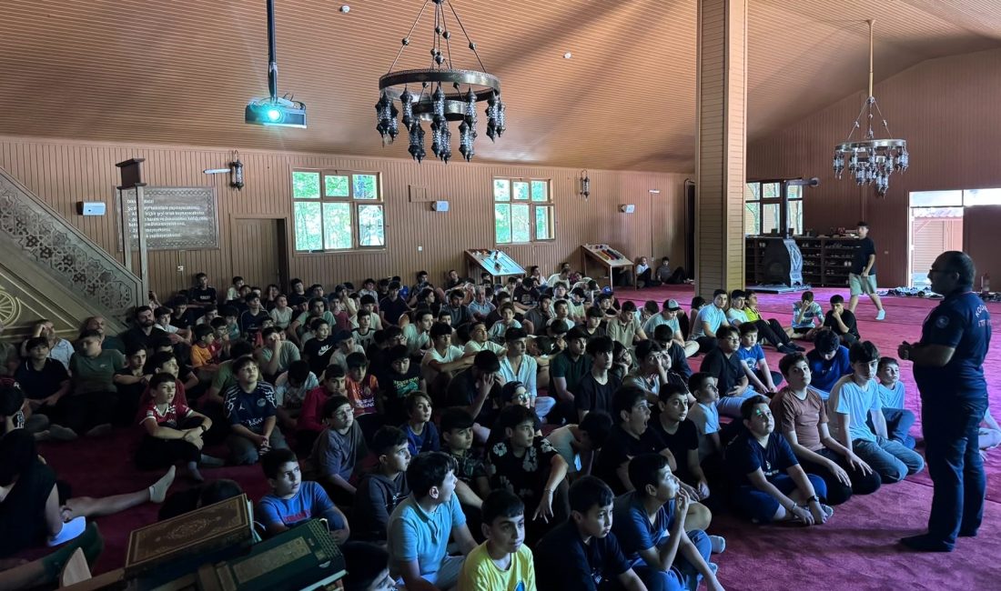 Kocaeli Büyükşehir Belediyesi İtfaiye Dairesi Başkanlığı, yaz döneminde çocuklara yönelik