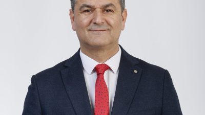 30 Ağustos Zafer Bayramı dolayısıyla bir mesaj yayımlayan Lütfü Obuz,