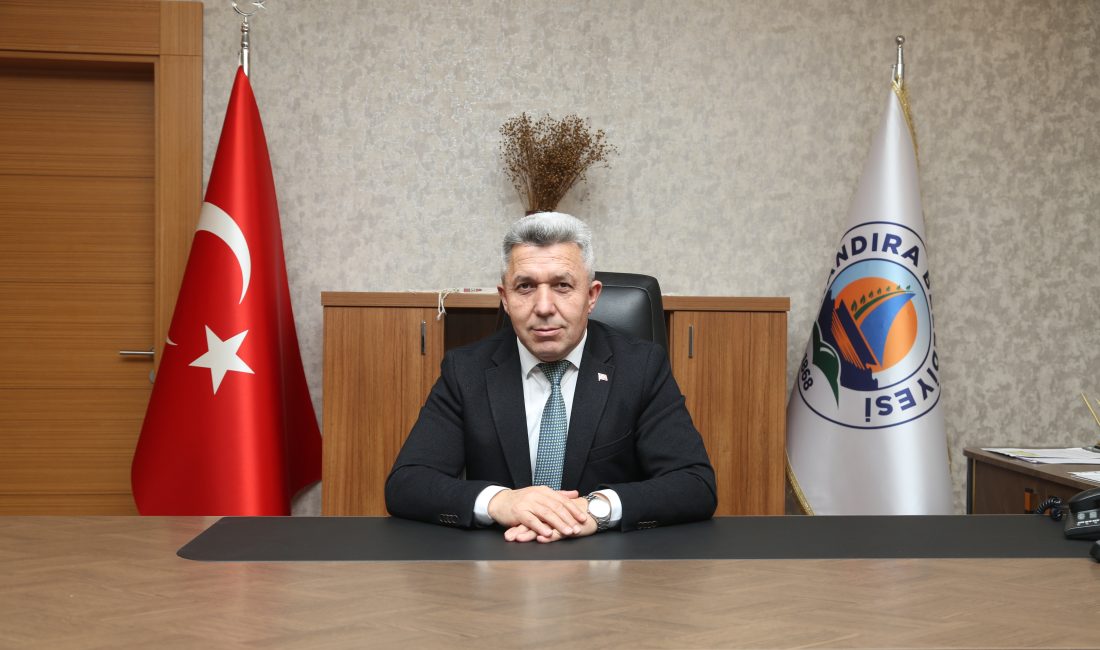 Kandıra Belediye Başkanı Erol Ölmez, 30 Ağustos Zafer Bayramı’nın 104.