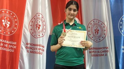 Kartepe Belediyespor Kulübü sporcuları, karate branşında elde ettikleri derecelerle Kartepe’nin