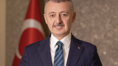 Kocaeli Büyükşehir Belediye Başkanı Tahir Büyükakın, Mevlid Kandili dolayısıyla yayımladığı
